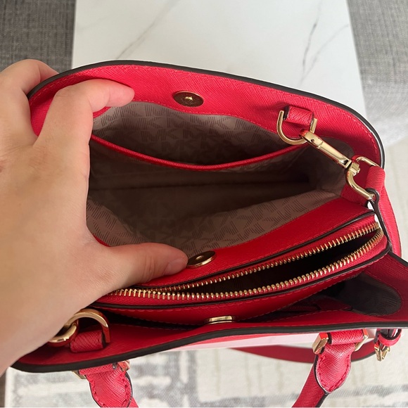 Michael Kors Bag - Picture 6 of 6